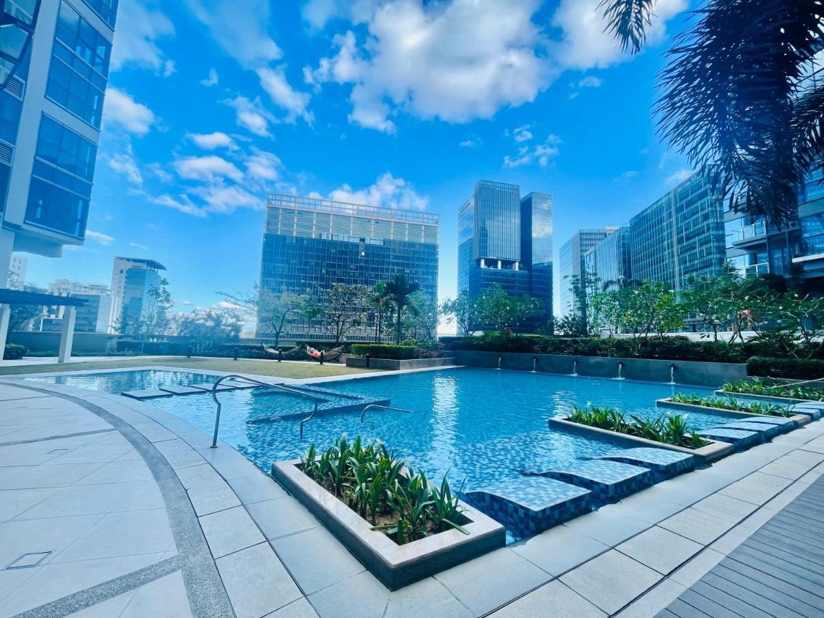 Uptown Parksuites Bgc Тагіг Екстер'єр фото