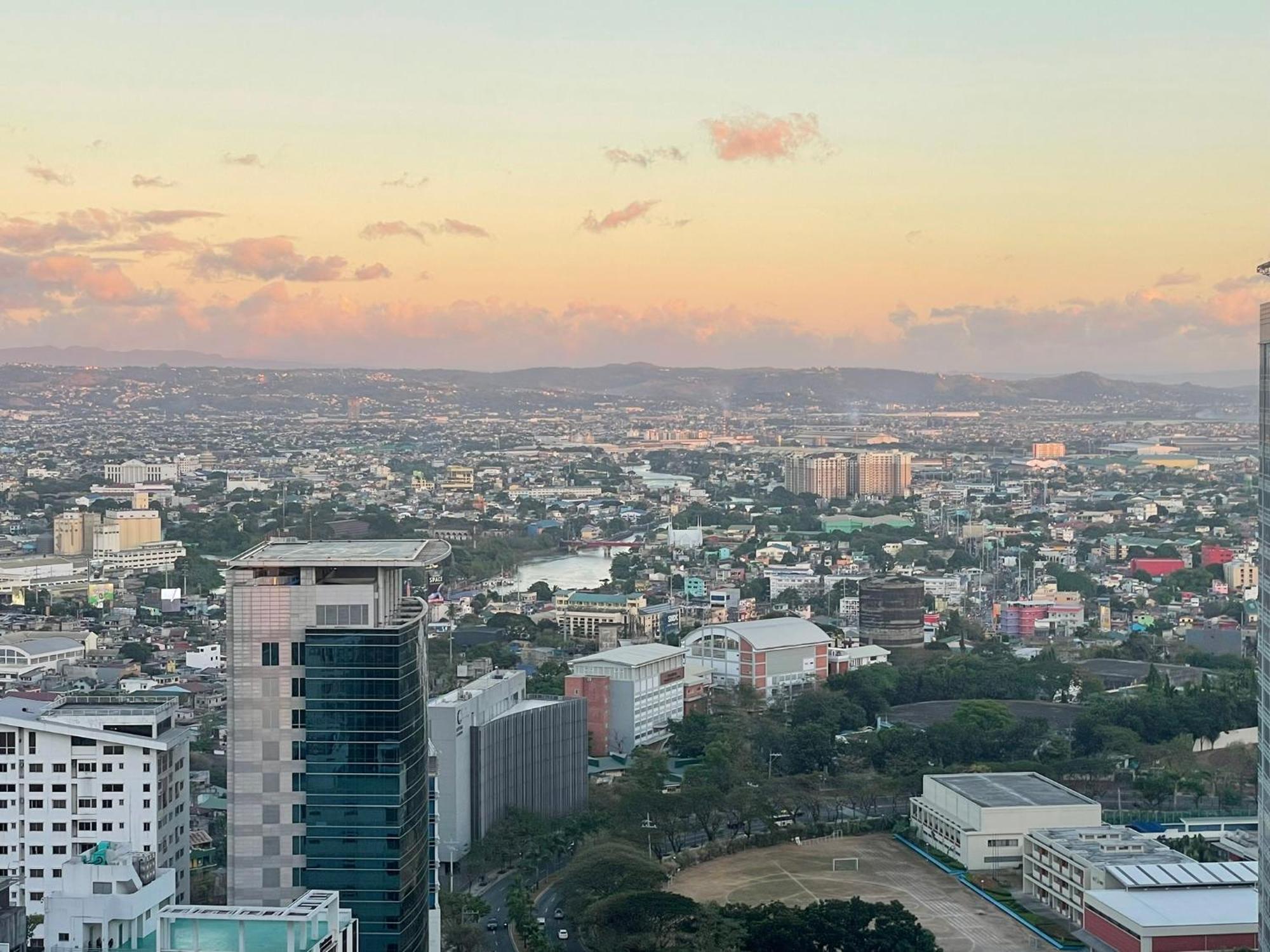 Uptown Parksuites Bgc Тагіг Екстер'єр фото
