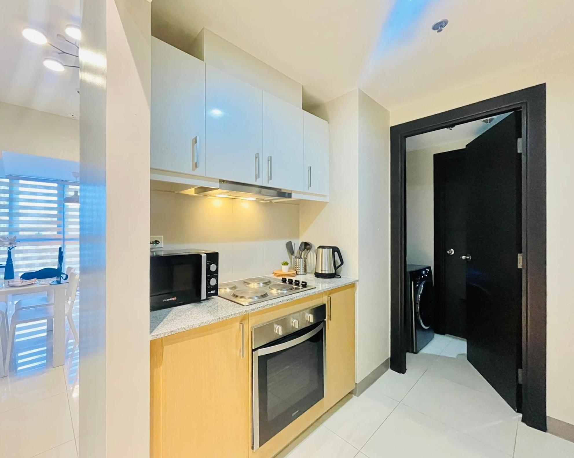 Uptown Parksuites Bgc Тагіг Екстер'єр фото