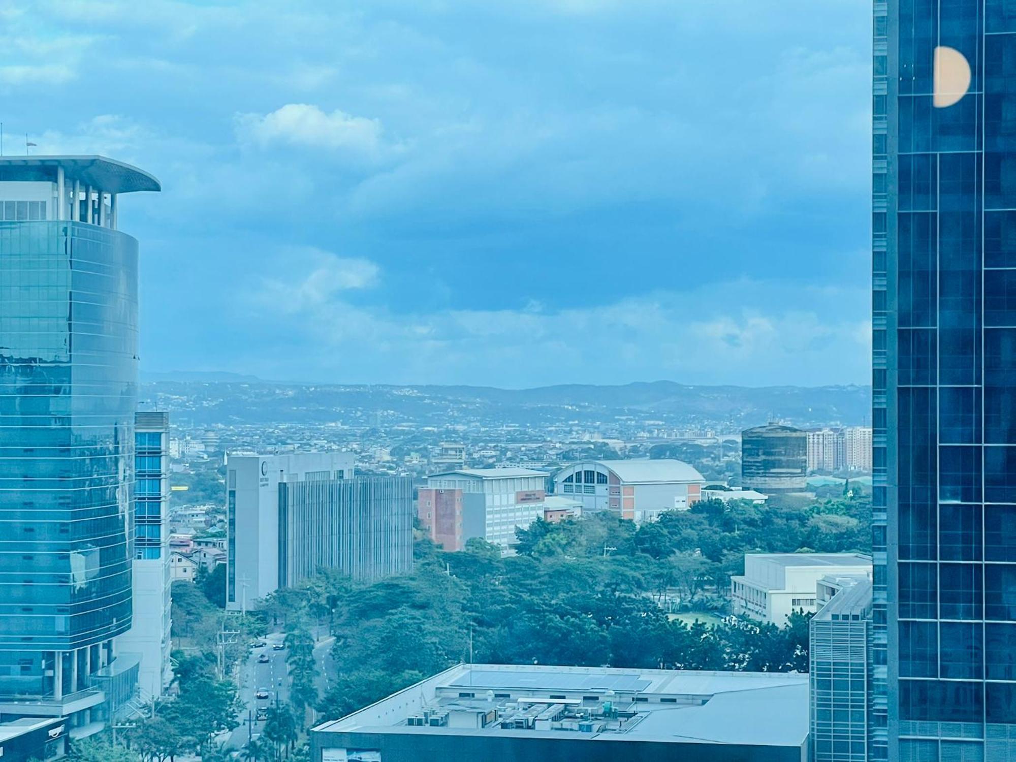 Uptown Parksuites Bgc Тагіг Екстер'єр фото