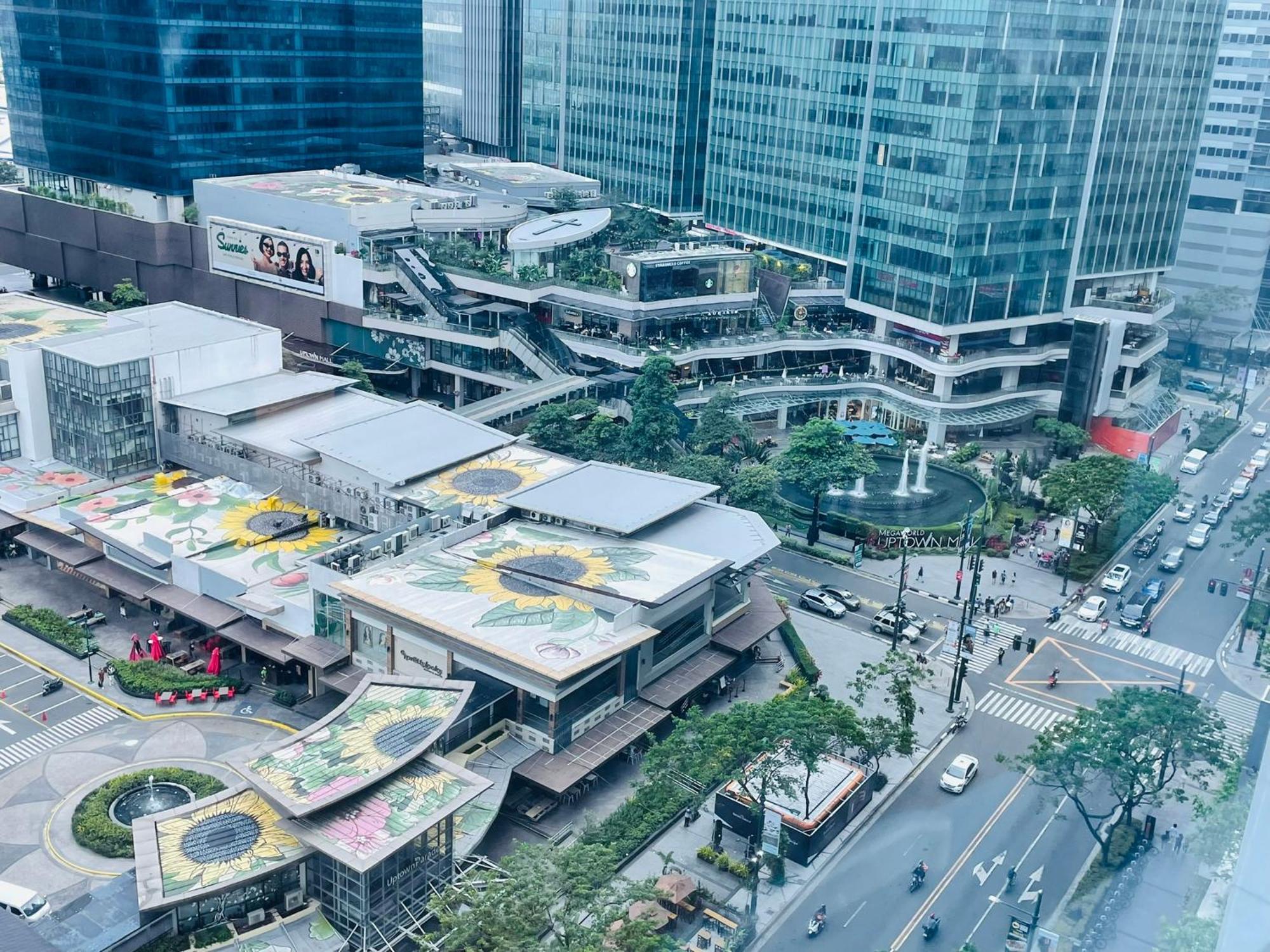 Uptown Parksuites Bgc Тагіг Екстер'єр фото